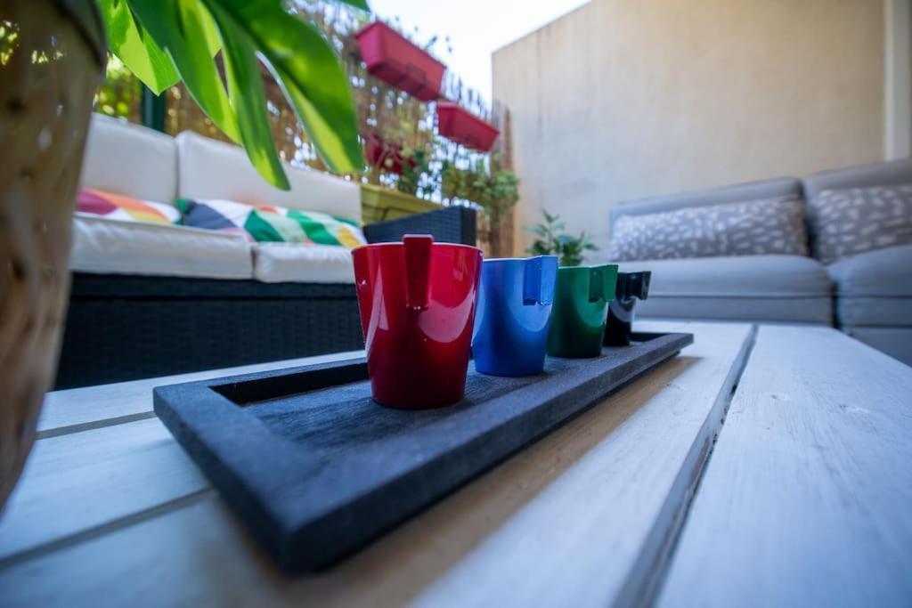 Fully Equipped Apartment With Terrace Sleeps 4 Marseille Kültér fotó